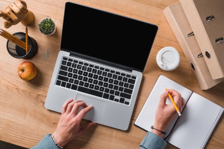 Top Trends in Graphic Design: Insights from Leading Mumbai Agencies